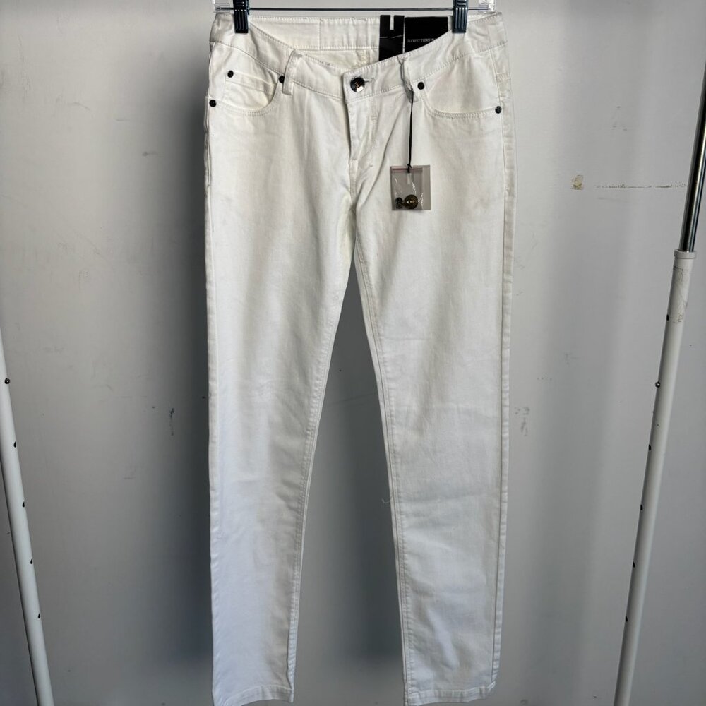 Outfitters Nation White Skinny Stretch Jeans NWT — Size 28/32 - Rare